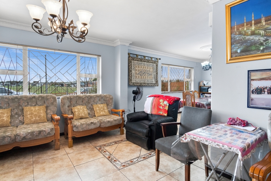 3 Bedroom Property for Sale in Pinati Western Cape